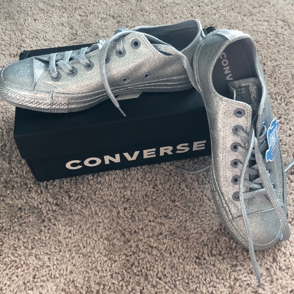 NIB Converse Ctas OX Silver Glitter Sneaker Sz 8